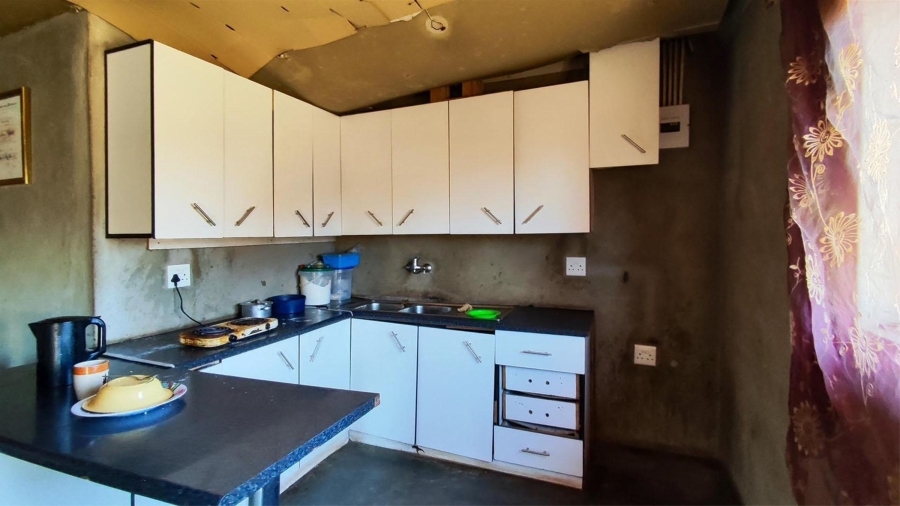 6 Bedroom Property for Sale in Homestead Apple Orchards Gauteng
