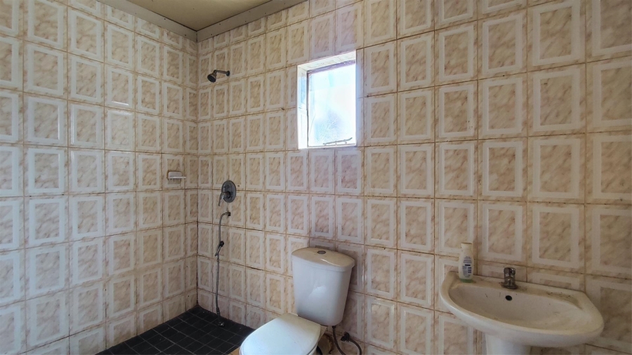 6 Bedroom Property for Sale in Homestead Apple Orchards Gauteng