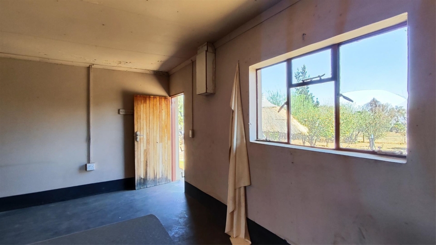 6 Bedroom Property for Sale in Homestead Apple Orchards Gauteng