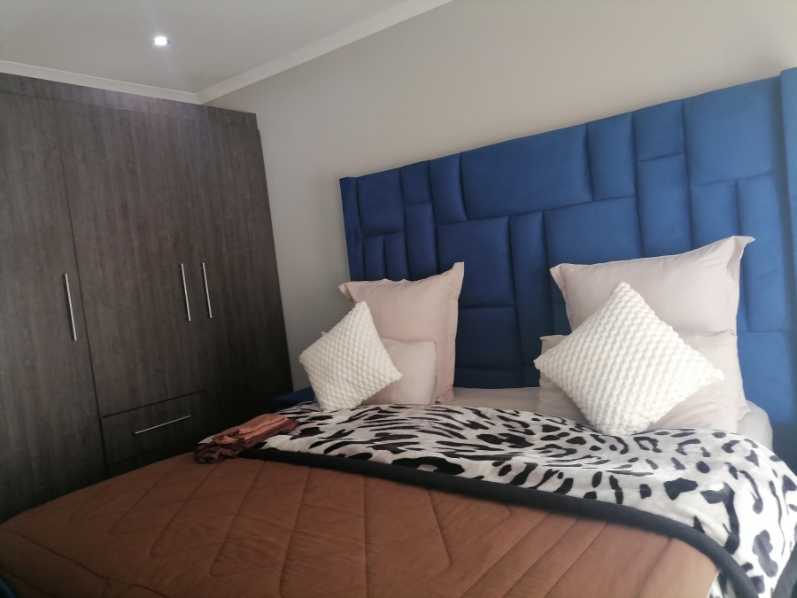 3 Bedroom Property for Sale in Clayville Gauteng