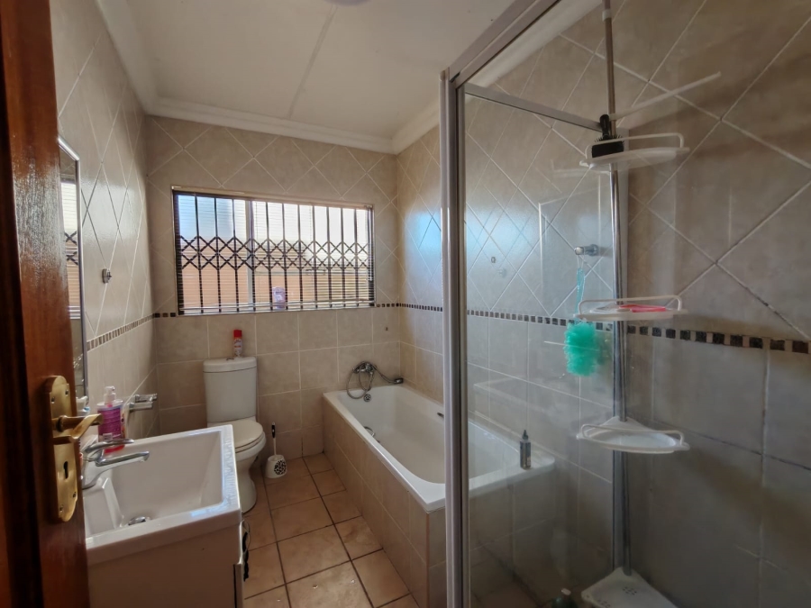 3 Bedroom Property for Sale in Risiville Gauteng