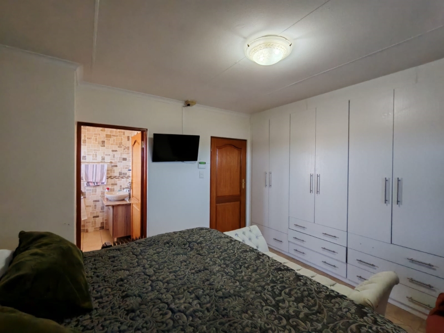 3 Bedroom Property for Sale in Risiville Gauteng