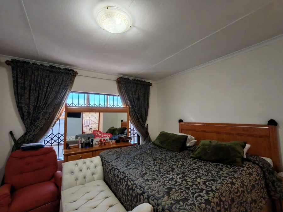 3 Bedroom Property for Sale in Risiville Gauteng