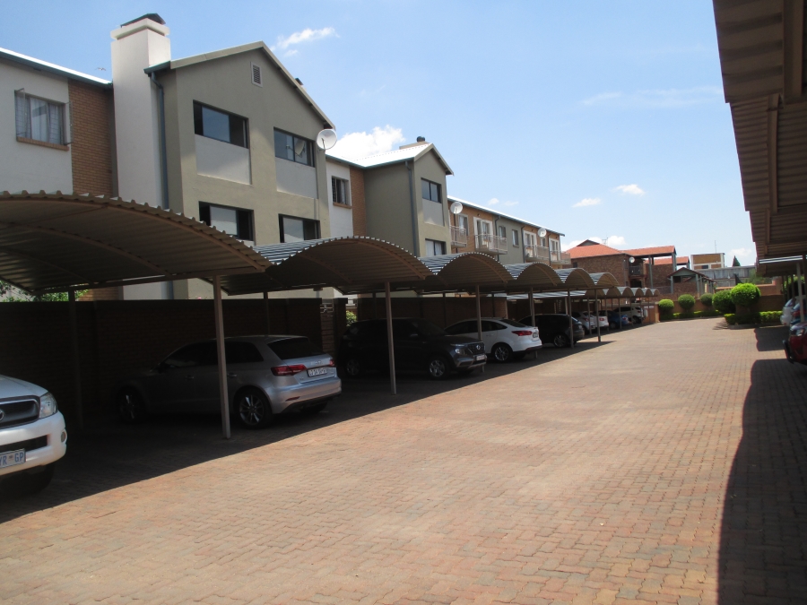 2 Bedroom Property for Sale in Moregloed Gauteng