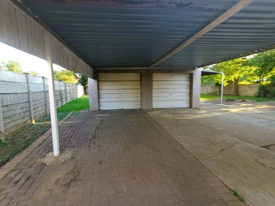4 Bedroom Property for Sale in Three Rivers Gauteng