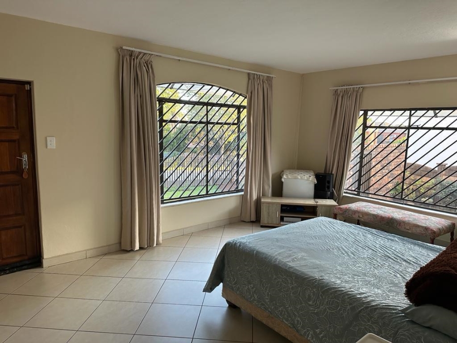 4 Bedroom Property for Sale in Erasmia Gauteng