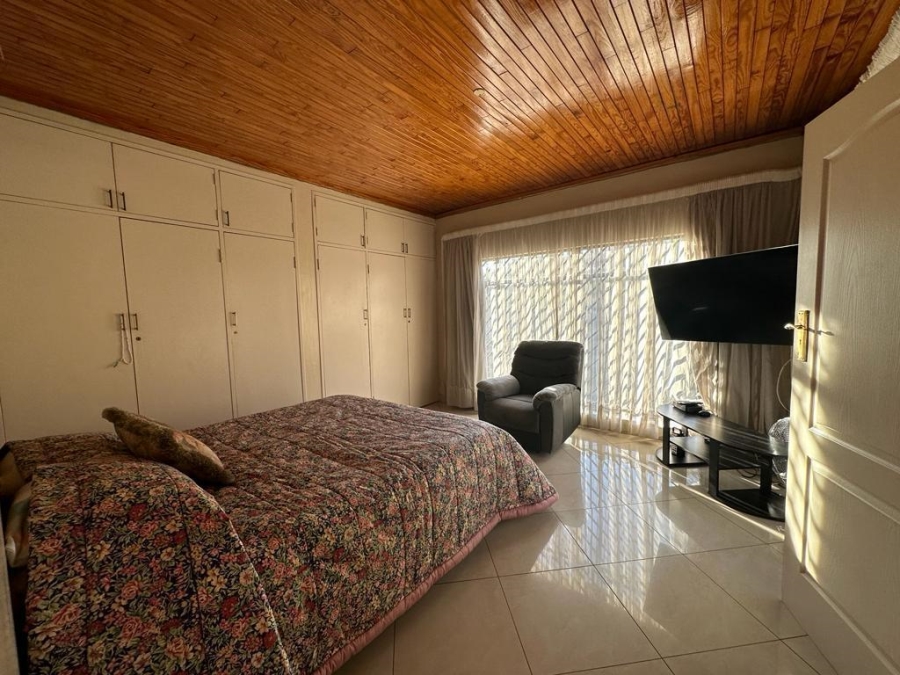 4 Bedroom Property for Sale in Erasmia Gauteng