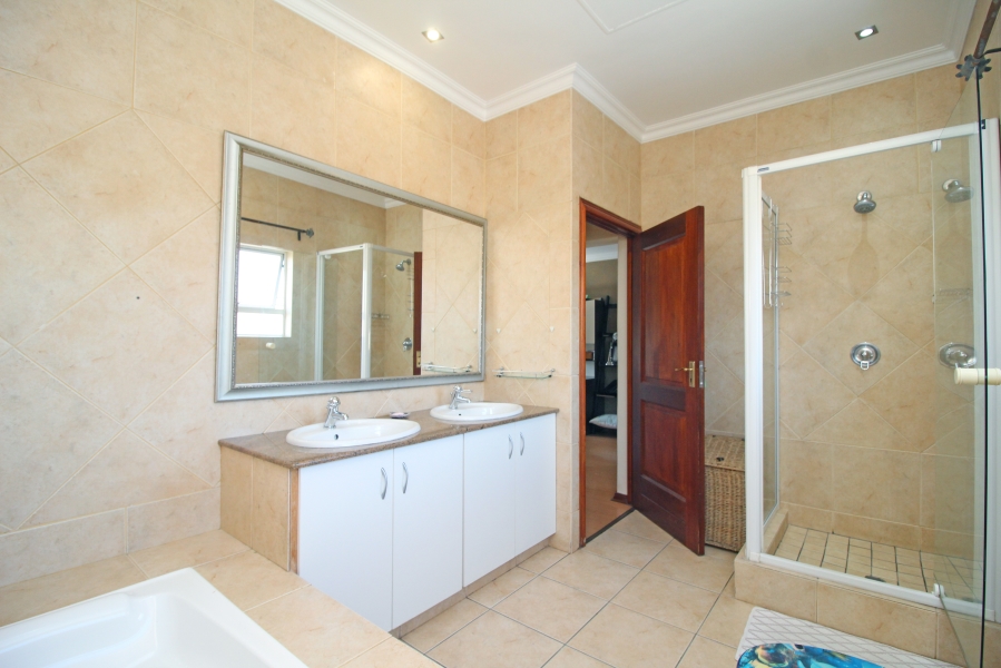 3 Bedroom Property for Sale in Kyalami Estates Gauteng
