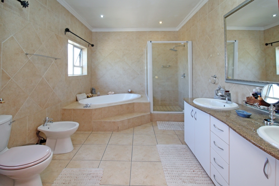 3 Bedroom Property for Sale in Kyalami Estates Gauteng