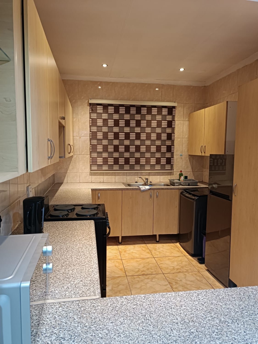 To Let 2 Bedroom Property for Rent in Lenasia Ext 9 Gauteng