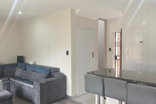 2 Bedroom Property for Sale in Stone Ridge Gauteng