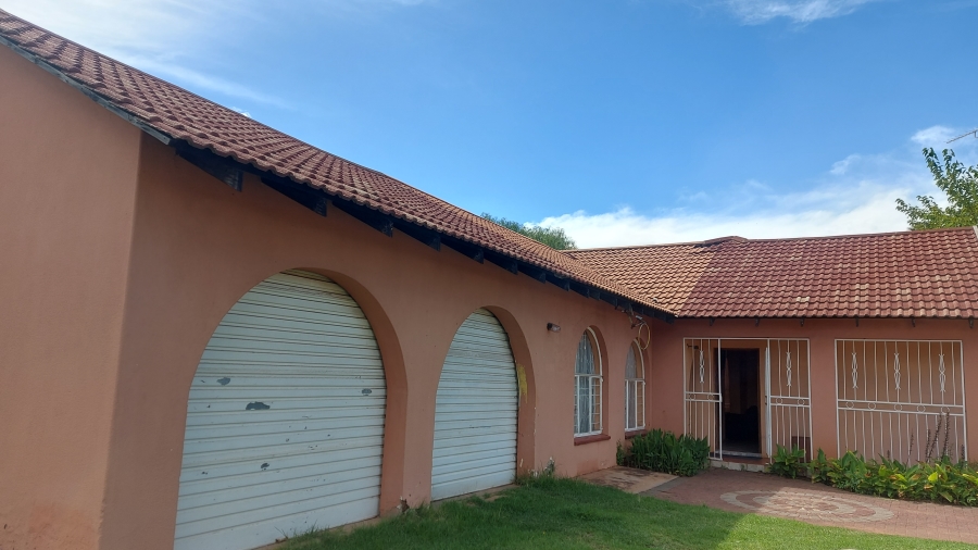 4 Bedroom Property for Sale in Dawn Park Gauteng