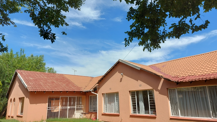 4 Bedroom Property for Sale in Dawn Park Gauteng