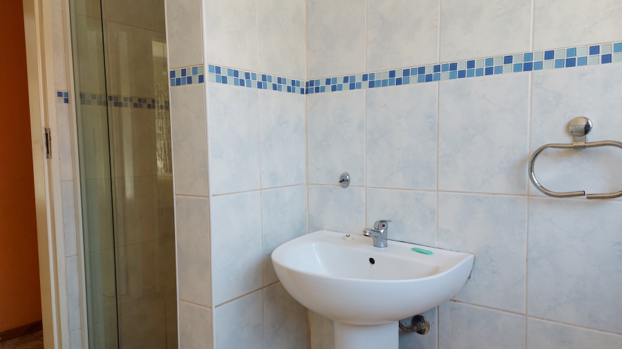 4 Bedroom Property for Sale in Dawn Park Gauteng