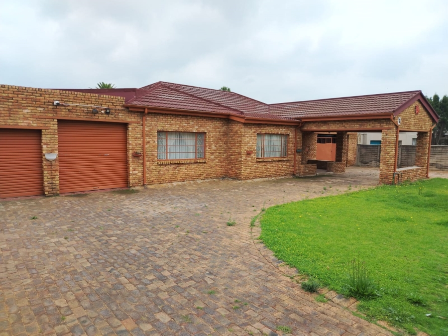 3 Bedroom Property for Sale in Selection Park Gauteng