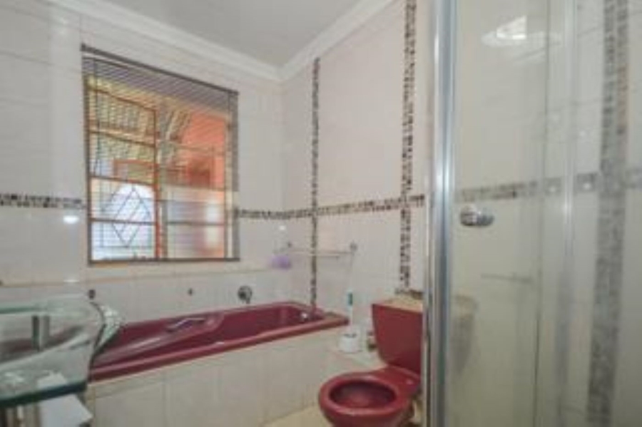 3 Bedroom Property for Sale in Selection Park Gauteng