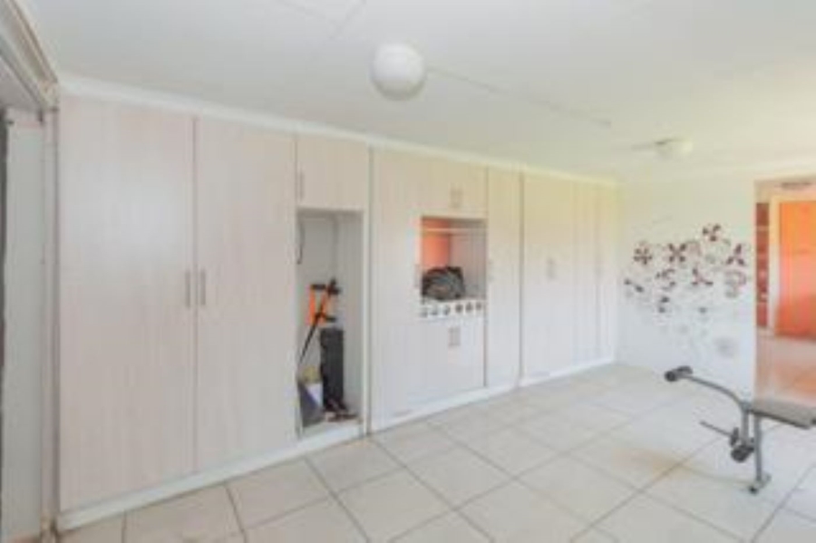 3 Bedroom Property for Sale in Selection Park Gauteng