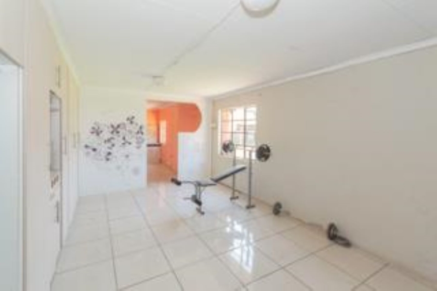 3 Bedroom Property for Sale in Selection Park Gauteng