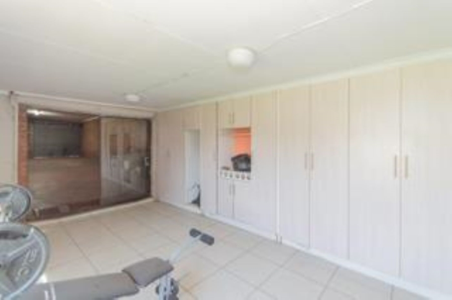 3 Bedroom Property for Sale in Selection Park Gauteng