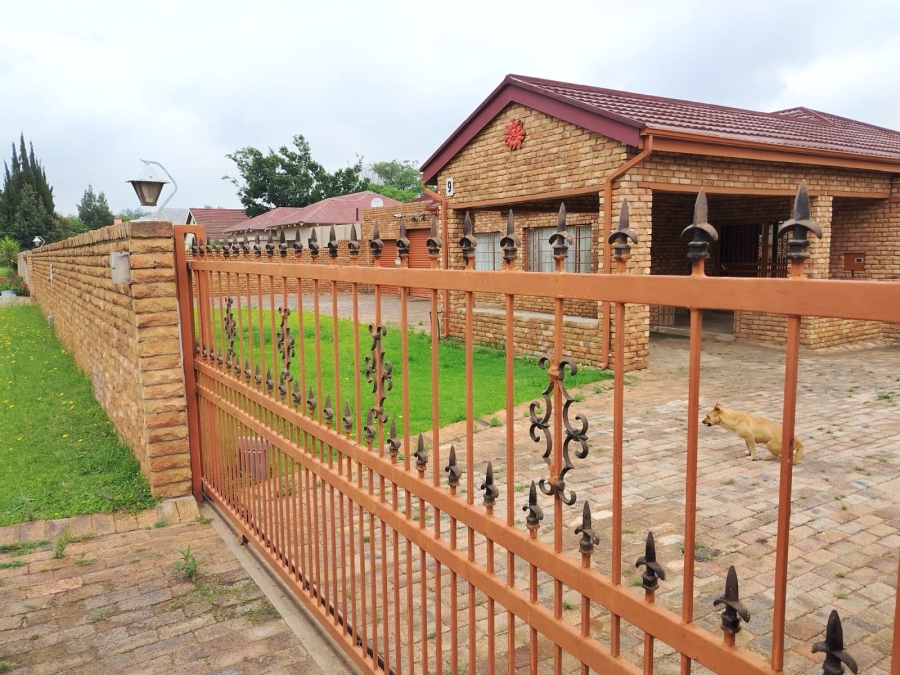 3 Bedroom Property for Sale in Selection Park Gauteng