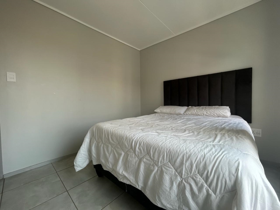 2 Bedroom Property for Sale in Rooihuiskraal North Gauteng