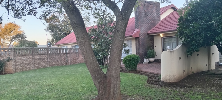 3 Bedroom Property for Sale in Selcourt Gauteng