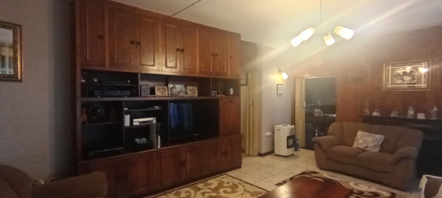 3 Bedroom Property for Sale in Selcourt Gauteng