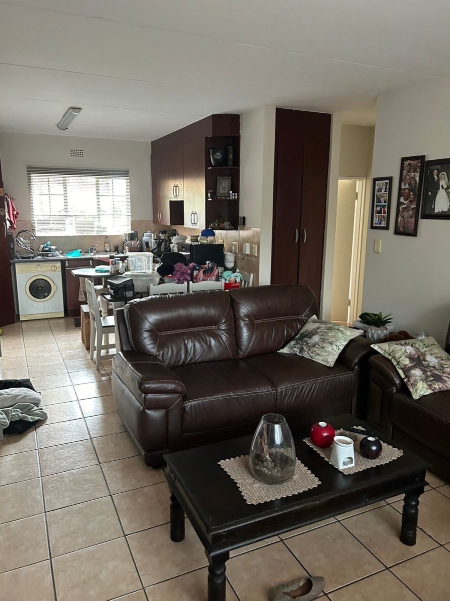 3 Bedroom Property for Sale in Sonneveld Gauteng