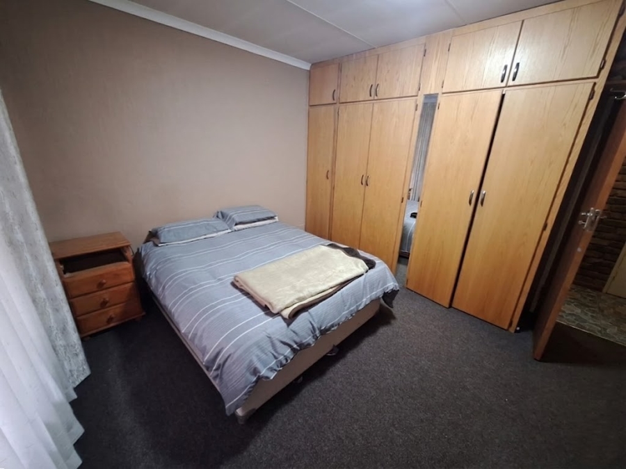 4 Bedroom Property for Sale in Vanderbijlpark SE 2 Gauteng
