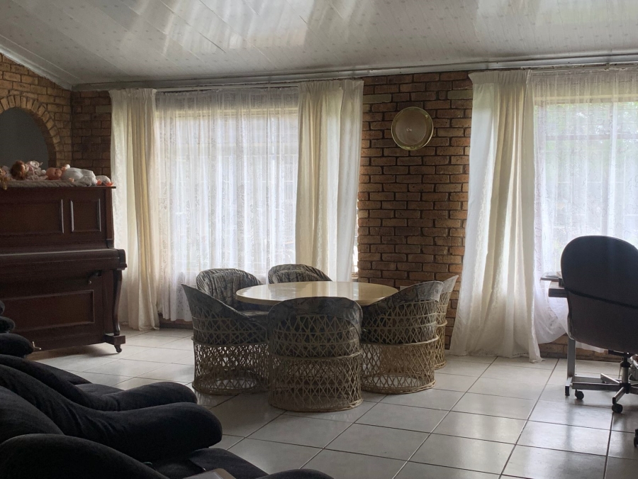 3 Bedroom Property for Sale in Westonaria Gauteng