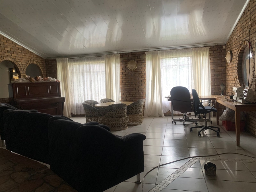 3 Bedroom Property for Sale in Westonaria Gauteng