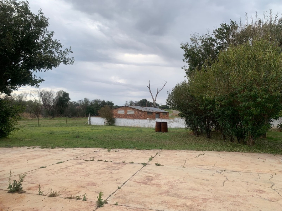 3 Bedroom Property for Sale in Westonaria Gauteng