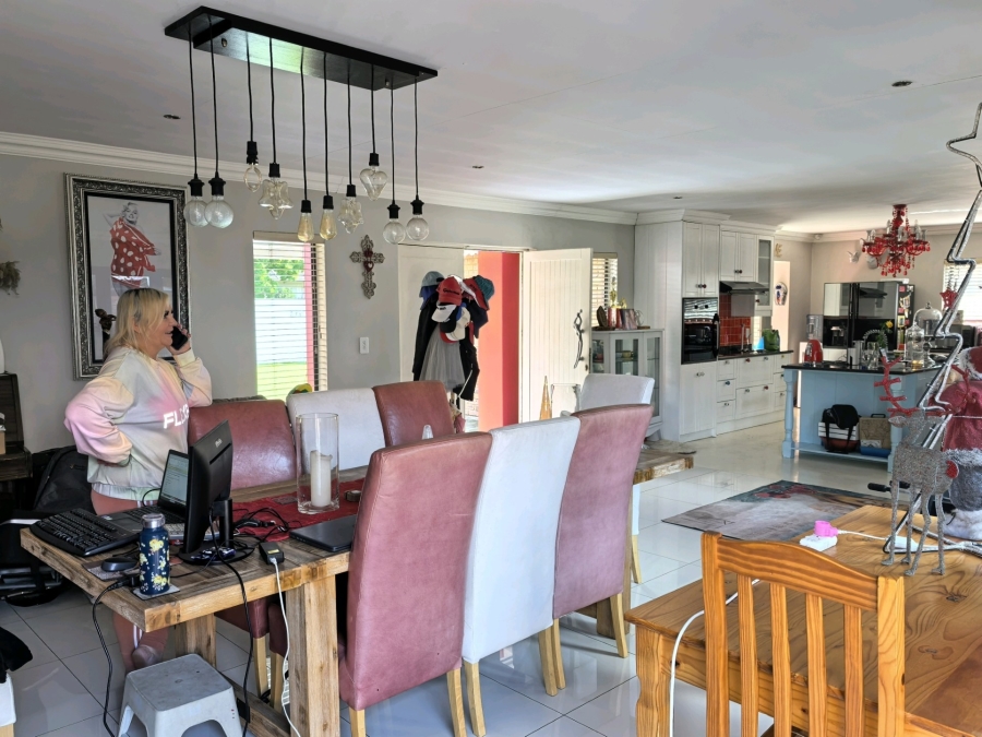 4 Bedroom Property for Sale in Petersfield Gauteng