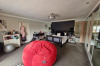 4 Bedroom Property for Sale in Petersfield Gauteng