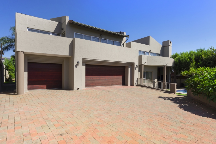 5 Bedroom Property for Sale in Marais Steyn Park Gauteng