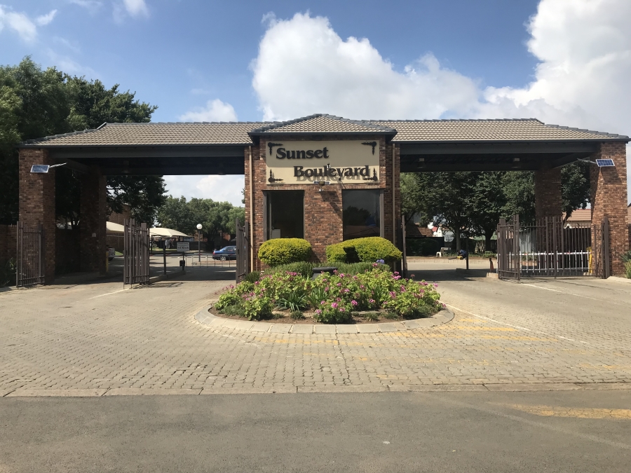 2 Bedroom Property for Sale in Sonneveld Gauteng