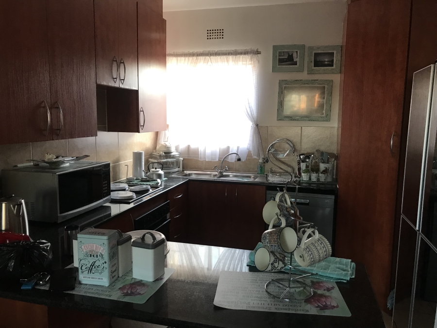 2 Bedroom Property for Sale in Sonneveld Gauteng