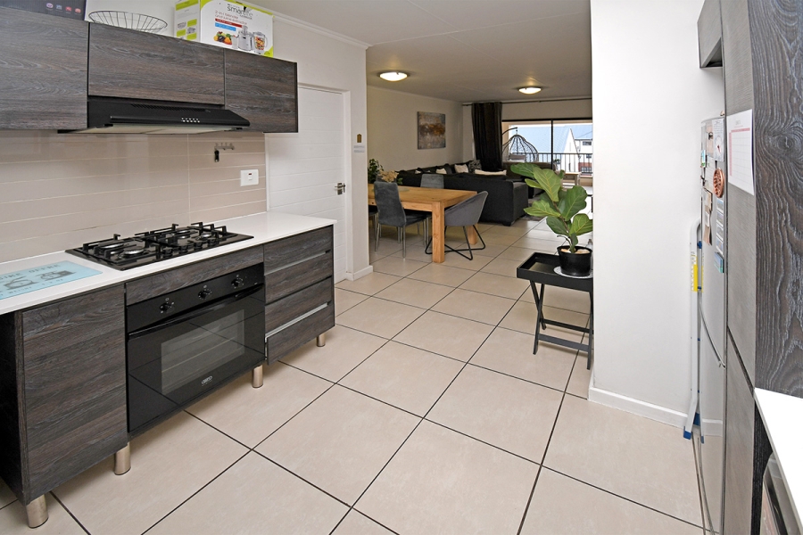 2 Bedroom Property for Sale in Greenstone Hill Gauteng