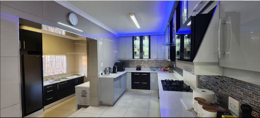 4 Bedroom Property for Sale in Erasmia Gauteng