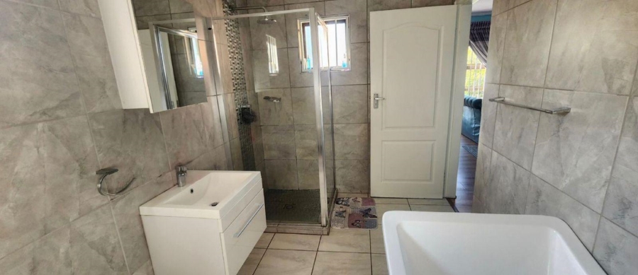 4 Bedroom Property for Sale in Erasmia Gauteng