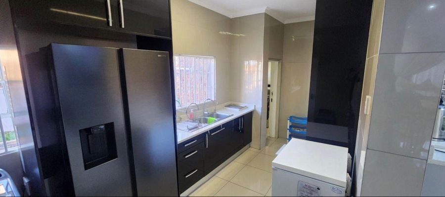 4 Bedroom Property for Sale in Erasmia Gauteng