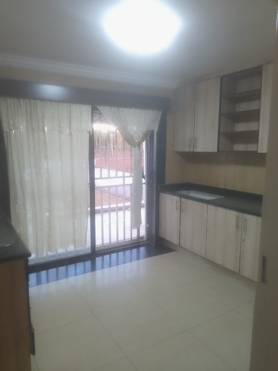 14 Bedroom Property for Sale in Laudium Ext 3 Gauteng