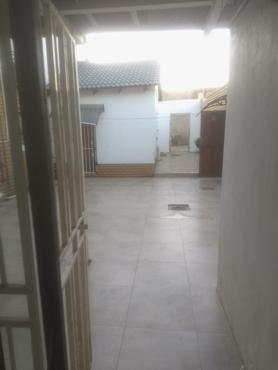 14 Bedroom Property for Sale in Laudium Ext 3 Gauteng