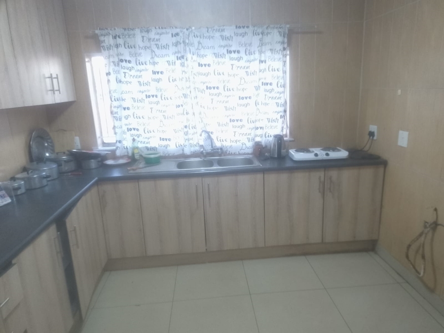 14 Bedroom Property for Sale in Laudium Ext 3 Gauteng