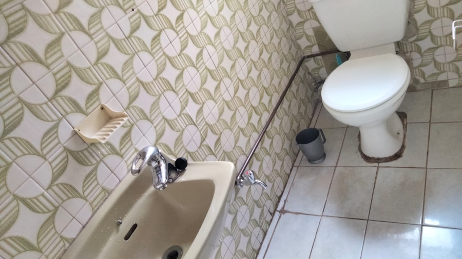 4 Bedroom Property for Sale in Laudium Ext 3 Gauteng