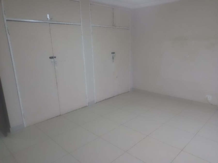 To Let 4 Bedroom Property for Rent in Laudium Gauteng