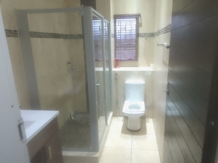 To Let 4 Bedroom Property for Rent in Laudium Gauteng