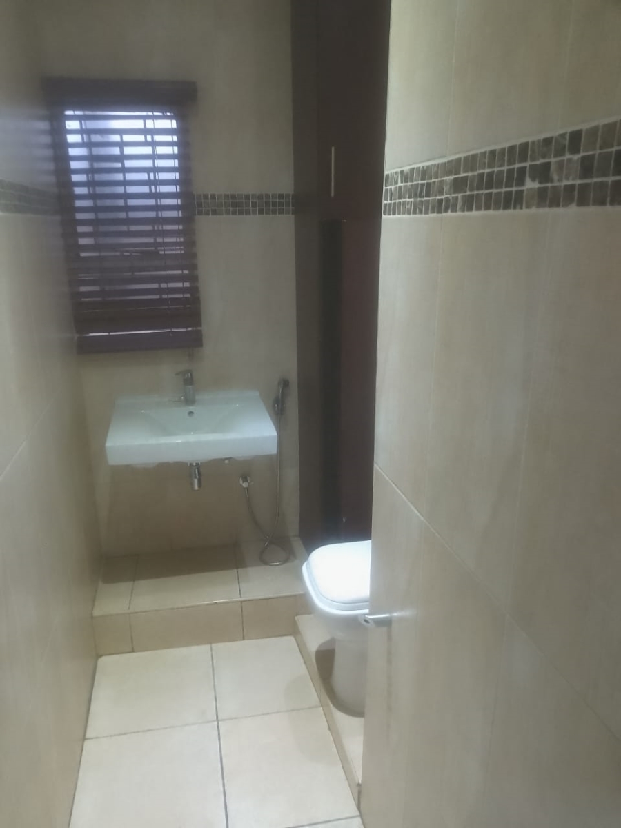 To Let 4 Bedroom Property for Rent in Laudium Gauteng