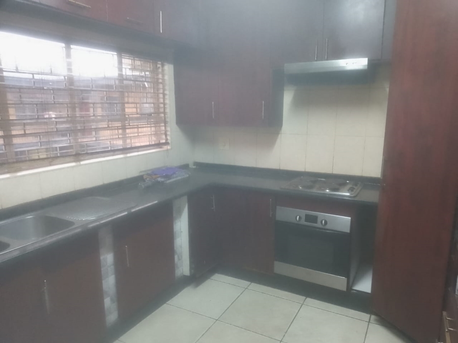To Let 4 Bedroom Property for Rent in Laudium Gauteng