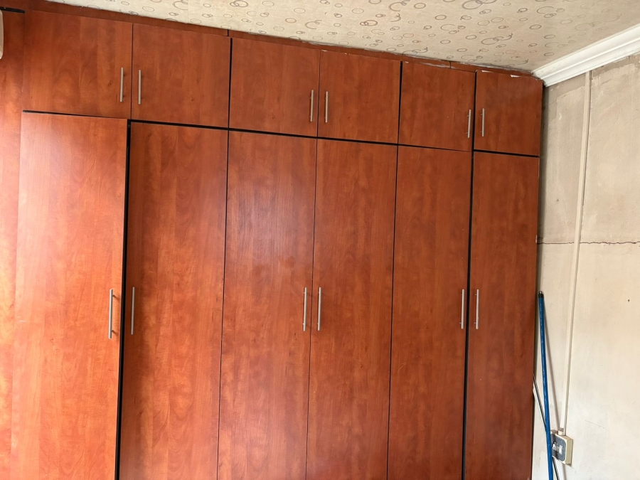 5 Bedroom Property for Sale in Laudium Gauteng